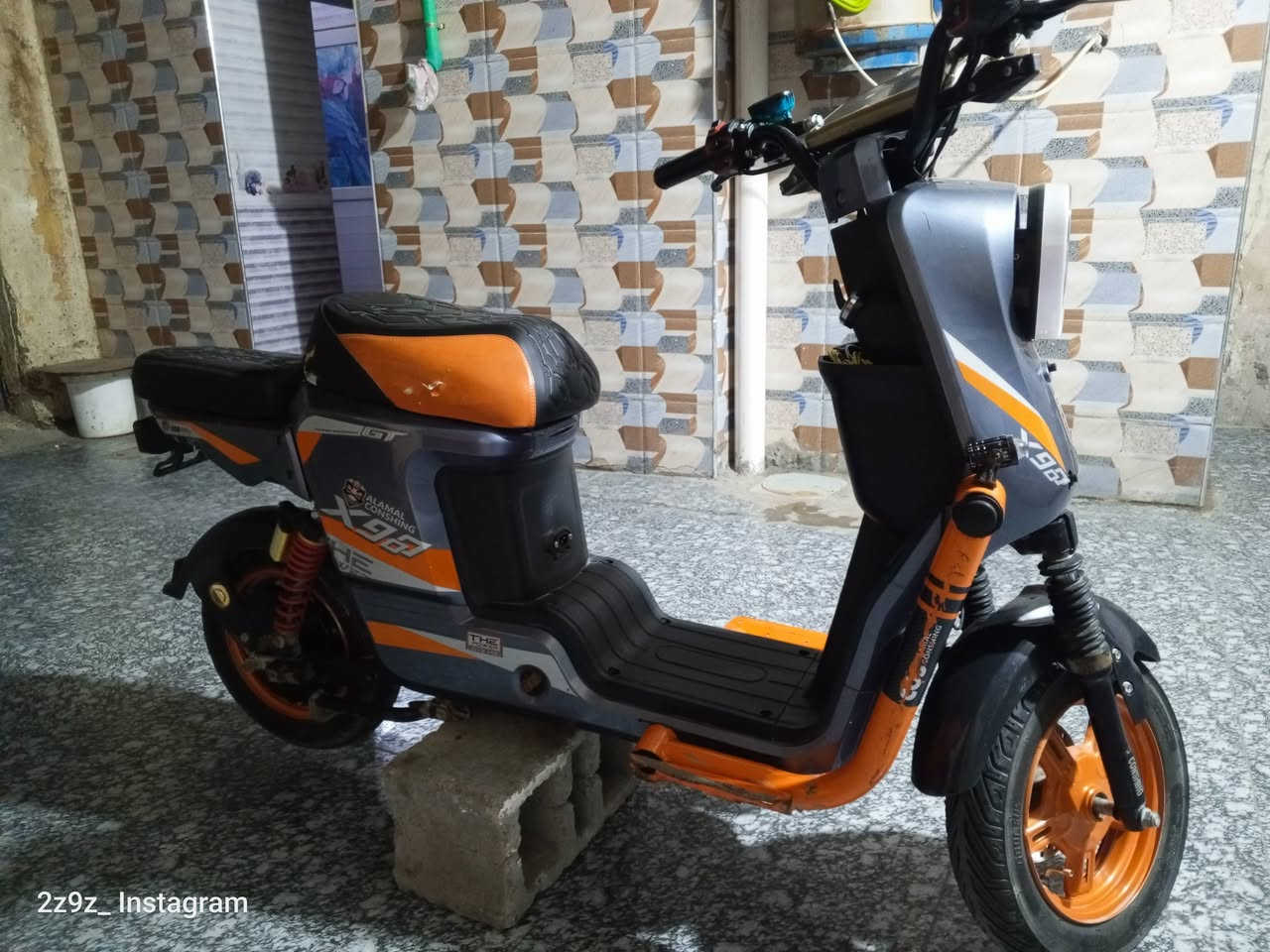 دراجة شحن X900حجم 14نظيفه كدامكم دراجة كهربائيات شغاله كلشي ماناقصه ابيع اب450الف وبيهه مجال حك جيه مكاني بصرة زبير الي يريد يتواصل يتابعني ويجي خاص


**إذا كنت صاحب هذا الإعلان وتريد حذفه لأي سبب، رجاءا أرسل رسالة إلى الدعم الفني**