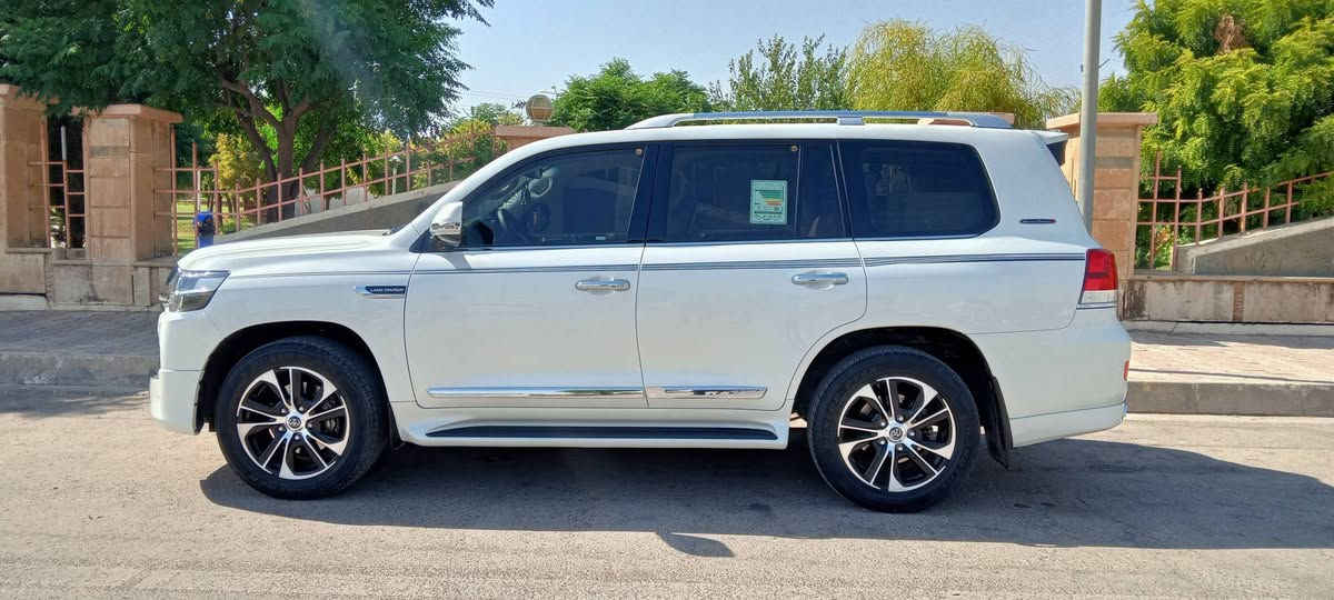 وەنەوشە،،،2021،،،شریکە جیهان،،،دەرەجەیە،،،فول فول،،مواسەفات،،،،،سەیارەکە نمونەیەلەجوانی وەک سفروایە،،،هیچ هیچی پێ وەنیـــە،،،85 هەزاری حەقیقی ڕۆیشتووە،،،بەناوی خۆمە،،تا 2030،،،کتابی جام ڕەشی هەیە،،،،نرخی 618 ،،مەعامەلە،،،شوێن ڕانیـــە،،ت،،،*********** رانية, السليمانية
