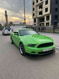 موستنك 2014  بريميوم تفاحي السيارة حادثهة كلش بسيط وبدون ايرباك  قطعه ...