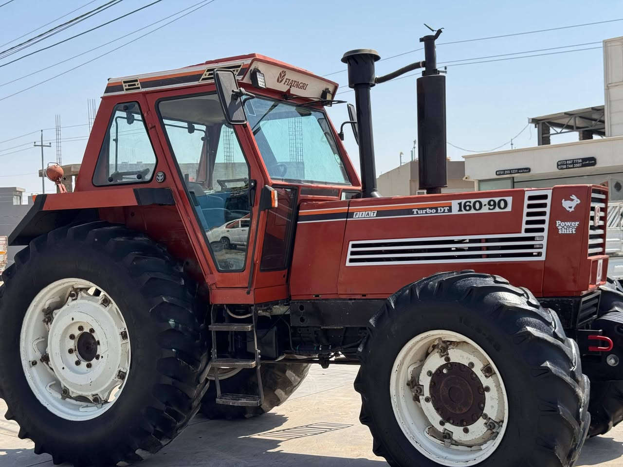 السلام عليكم للبيع تركتر فيات 160-90 فول عادي  دخول جديد غير مشتغل بالعراق  منفيس  اكسن مخفي/تكمة عريضة /  كير صفحة/طخم تاير اصلي شركة /طخم ويل برماخ  دبل تانكي. العنوان موصل لمزيد من التفاصيل   الاتصال على واتساب*********** - ***********
