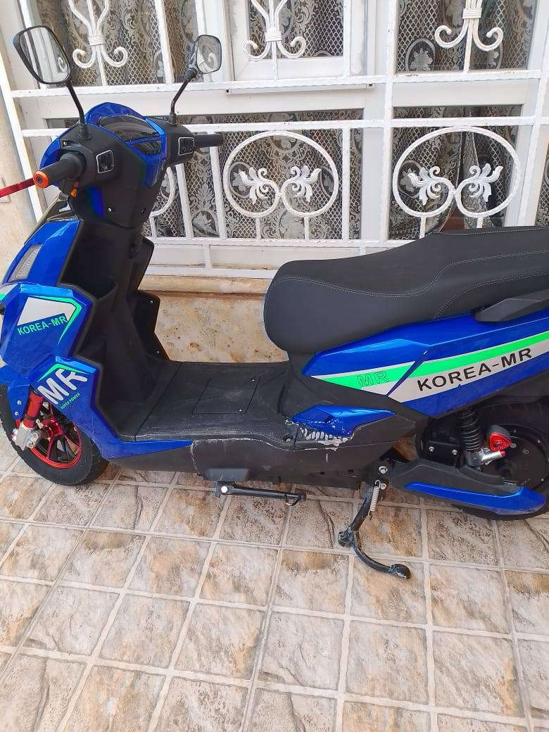 سلام عليكم ماطور شحن للبيع موديل25 بطاريه جديد سعر 700رقم موبايل ***********
