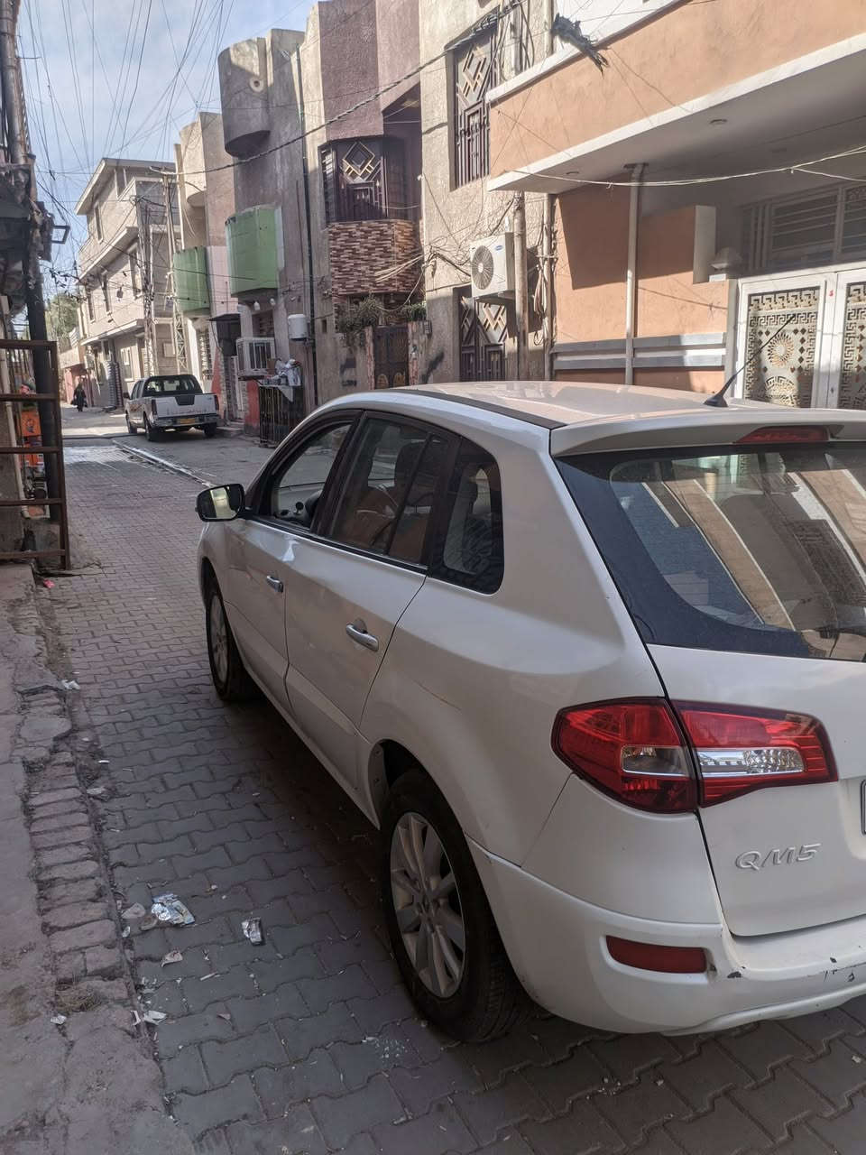 السلام عليكم للبيع رينو كوليوس موديل 2014 استلام الشركة العامة
مكينة كير جيد جداً 
صدر جديد 
تخم تاير جديد 
نقص تبريد فقط 
السيارة بيها 4 قطع صبغ 
مكان بغداد الكاظمية أو التاجيات
السعر 78$
***********
***********
