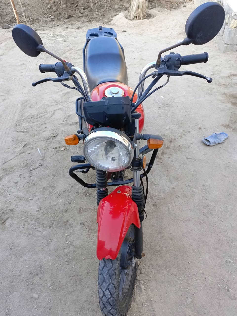 للبيع دراجة نارية Keeway City 150 موديل 2019
- محرك 150cc
- ناقل حركة يدوي 5 غيارات
- بحالة جيدة جدًا وتعمل بكفاءة
- المحرك لم يسبق فتحه أو صيانته
- لا تحتاج أي صيانة وجاهزة للاستخدام
- الإطارات جديدة
- أوراقها رسمية كاملة
- غير مرقمة في المرور العراقي
- الدراجة نظيفة والاستعمال شخصي

السعر : 1,200,000 دينار عراقي (قابل للتفاوظ).

للاستفسار أو المعاينة يرجى التواصل على الواتساب أو الاتصال. ***********
العنوان ابو الخصيب 

اوراق الدراجه كامله شوكت ما يعجبك طلعلها رقم احولها بسمك يم الوكيل وتروح تمشي بمعاملتها بالمرور ما تكلفك اكثر من 150 الف رقم وسنوية

