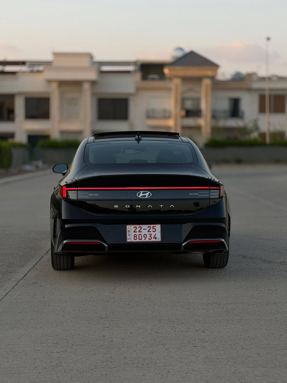هيونداى سوناتا 2024
‎‏ HYUNDAI Sonata 2024 
‎ حجم المحرك 4cylinder 2500 
‎ اللون اسود )
السياره ماشي 16 ميل فقط 
السياره بدون صبغ ( بدون ضرر نهائيأ) فقط جملغ مفتوح و راجع نفسه بلادي 
بانوراما ( فتحة السقف ) 
بصمة تشغيل 
‎ تشغيل عن بعد  
‎لايت زينون + LED متصل 
ويل كروم مميز 
كشن كهربائي 
‎ بك لايت LED متصل 
‎ دخول بصمة ذكي 
‎ اشارة في المرايا الجانبية 
‎ هاند بريك كهرباء 
‎ دشبول شاشة ديجيتال متصل 
‎ شاشة Apple Car play 
‎ كاميرا دوارة 
‎الانارة الداخلية LED 
‎ مثبت السرعة Cruise 
‎ المودات والاوامر الصوتية 
‎ا Bluetooth    
‎حركة المقاعد الأمامية كهرباء 
‎ تبريد شاشة مناخين منفصلين 
‎ قطعتين تبريد 
‎ أوضاع القيادة Drive Mode 
‎ أوتو هولد Auto Hold  
‎ نظام مانع الانزلاق 
‎رقم كاتي اربيل - تترقم ( اربيل - دهوك سليمانيه )
السعر 184  
تكلفة الرقم 12 ورقه
☎️***********☎️***********
