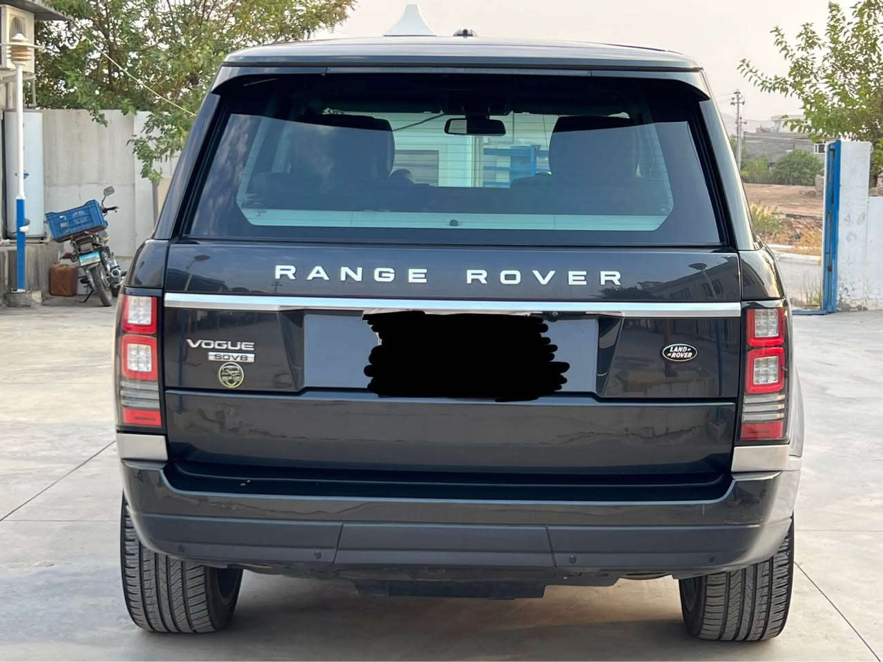 سەرەتا بە ناوی خوای گەورە و میهرەبان

فرۆشتنی خێرا

رانج رۆڤەر ڤۆک ئۆتۆبایگراف

٢٠١٤

مواسفات  ئۆتۆبایگرافی فول فول مواسفات  قەپات

٨ بستۆنی سۆپەر

دوبەی

١٠٠ هەزار کیلۆمەتر حەقیقی رۆشتووە

دەعم و لیدراوی و موس و براوەی بەشەرت

بی بۆیاخە کلینە

نوقتەی نیە ماشااللە

گیر و مەکینە و کارەبایی و تەبرید و تەقە و رەقە و تندوتۆلی بەشەرت

کامل سیرڤس کراوە و دیناریک مەسروفی نیە

بۆ عەیب و عار پرسیار مەکە.!

شوین// هەڵەبجەی شەهید

سعری // ١٧٥ گڵا و مجالیکی برایانەی تیدایە

ئاسیا ***********

کۆرەک ***********

واتساب و تیلگرام وڤایبەری لەسەرە.! حلبجة, السليمانية
