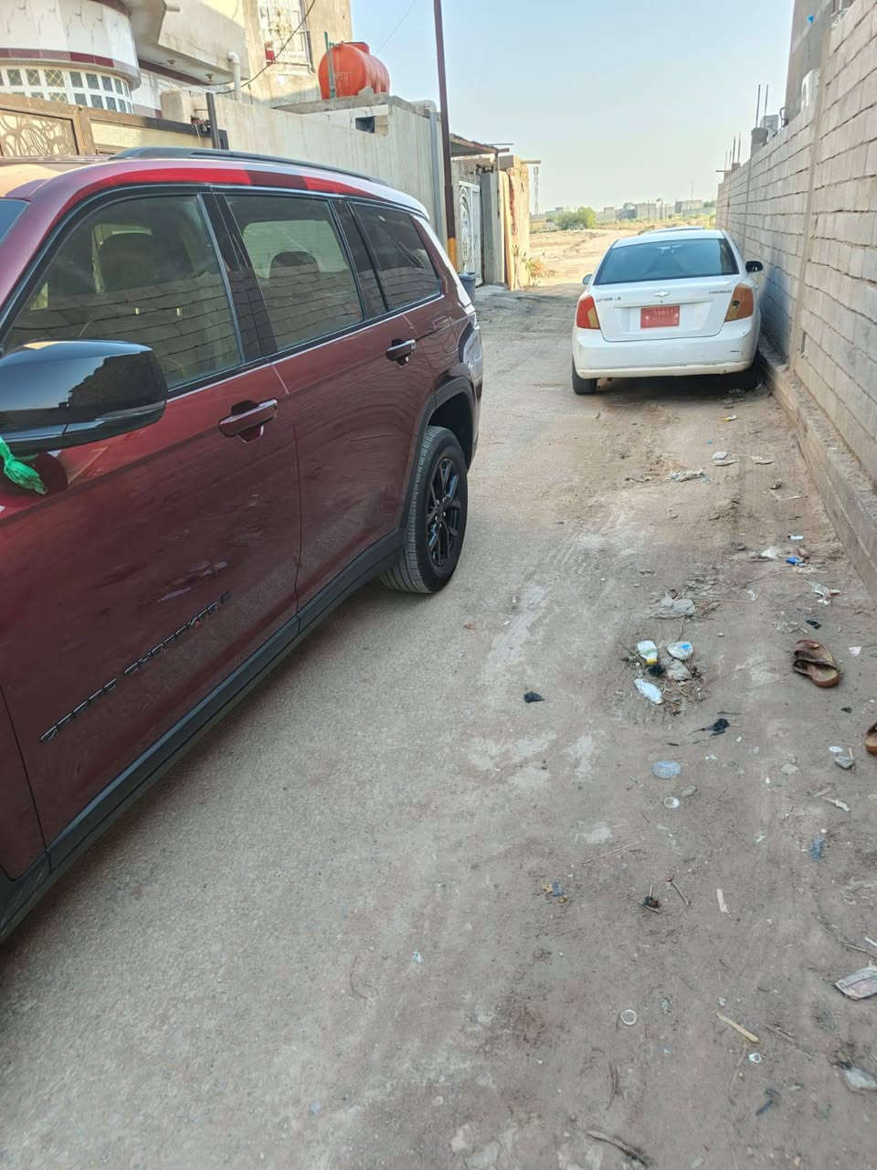 سلام عليكم من رخصت الادمن جيب كراند شيروكي
اللبيع موديل ٢٠٢٥ دخوال جديد 
حادثه بنيد وجمالغ بارد وصبغ بنيد بدون دواخل
مكينه ٣٦٠٠
رقم بصره شهداء
ماشيه ١٢ الف مايل 
سعرها ٢٥٥
مكانه البصره القرنه *********** اتصل فقط
