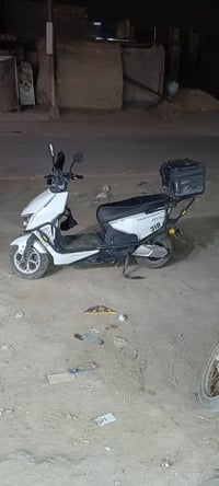 دراجه شحن للبيع السعر مليون وبيه مجال  هاتف /07733677597 للاستفسار