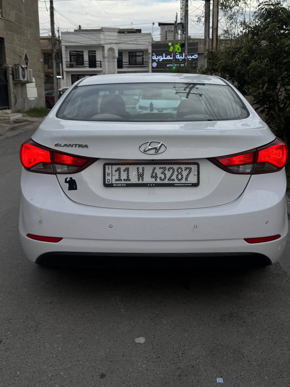 السلام عليكم النترا خليجي 2016 للبيع 
المواصفات معروفه 
فتحة / شاشه / كامرا خلفية / تحكم ستيرن 
قطعتين تبريد / اشاير بالمري + مري شفط 
السياره رقم بغداد 
ماشية / ١٨٥ الف كيلوا 
كير مكينة كفالة 
السيارة بيها بنيد مبدل وصبغ جاملغ امامي وجاملغ خلفي 
سونارها موجود بالمنشور 
السعر ١٢٥ 
العنوان بغداد / / الدورة 
الرقم / *********** بغداد, العراق
