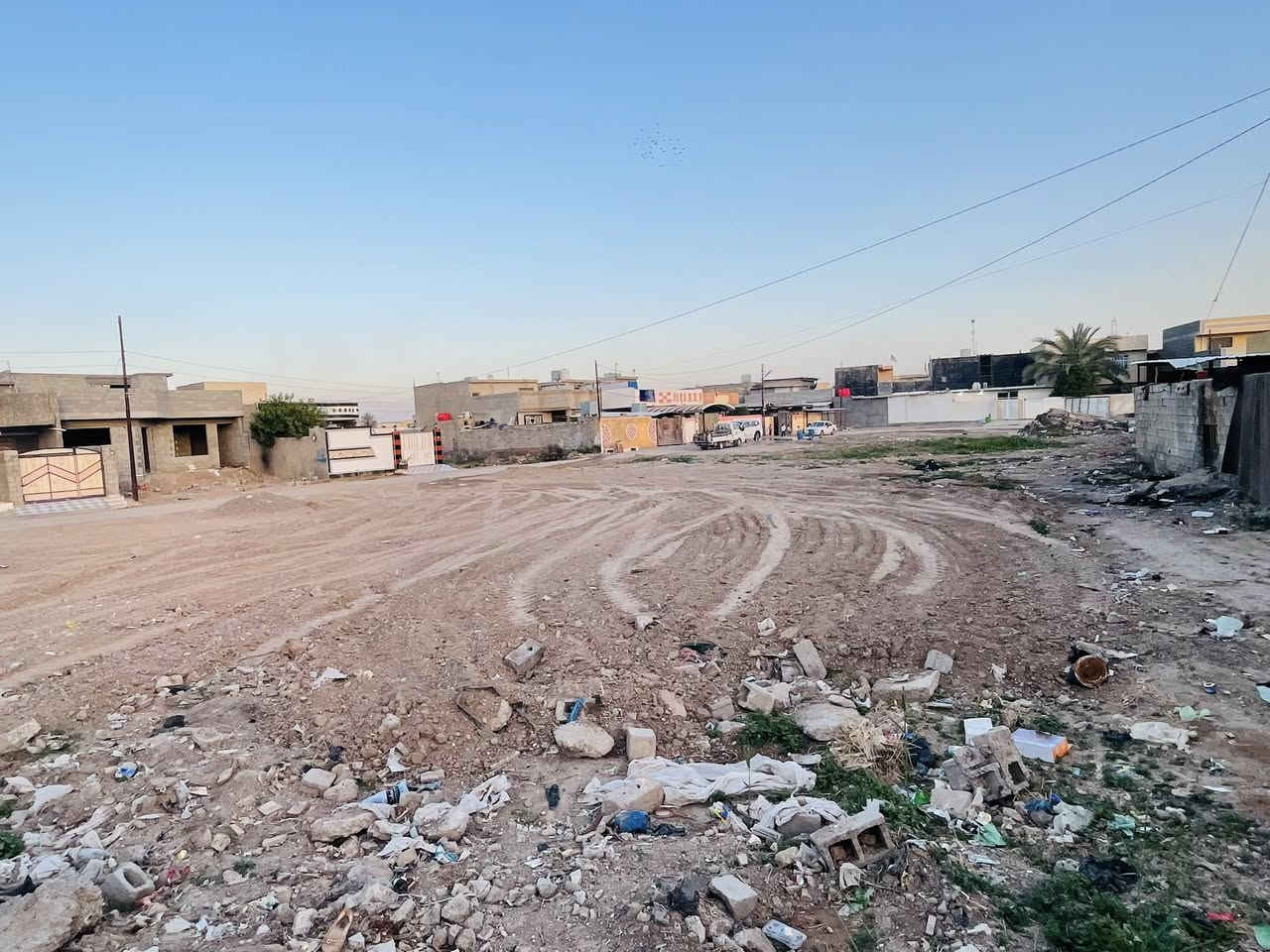 قطع أرض زراعية طابو سند 25 للبيع 
المكان/خلف دائرة الكهرباء 
الاستفسار/‭0782 489 8841‬
