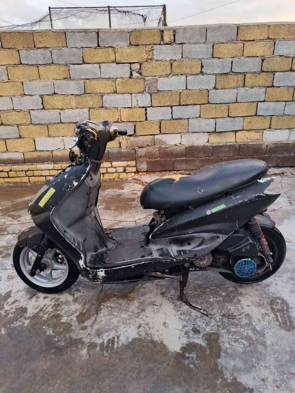 السلام عليكم
دراجة سكنس نثية 140
تشتغل نكرة سلف كهربائيات شغالة
مزود كلج خلفي رياضي
السعر : 275 وبيها مجال
العنوان بغداد العبيدي 
رقم الهاتف ***********
