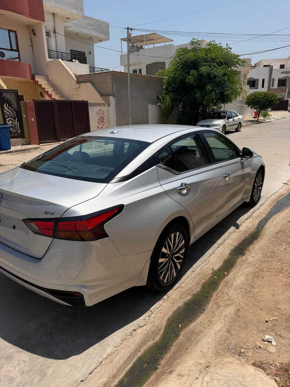 سلام عليكم 
نيسان التيما 2024Sv
ماشيه 18الف 
ضرر بونيد صبغ بدون دواخل 
ارباك فقط ستيرن 
مكان السياره كركوك 
رقم كاتي باقيلها 90يوم 
سعر 158
*********** كركوك, العراق
