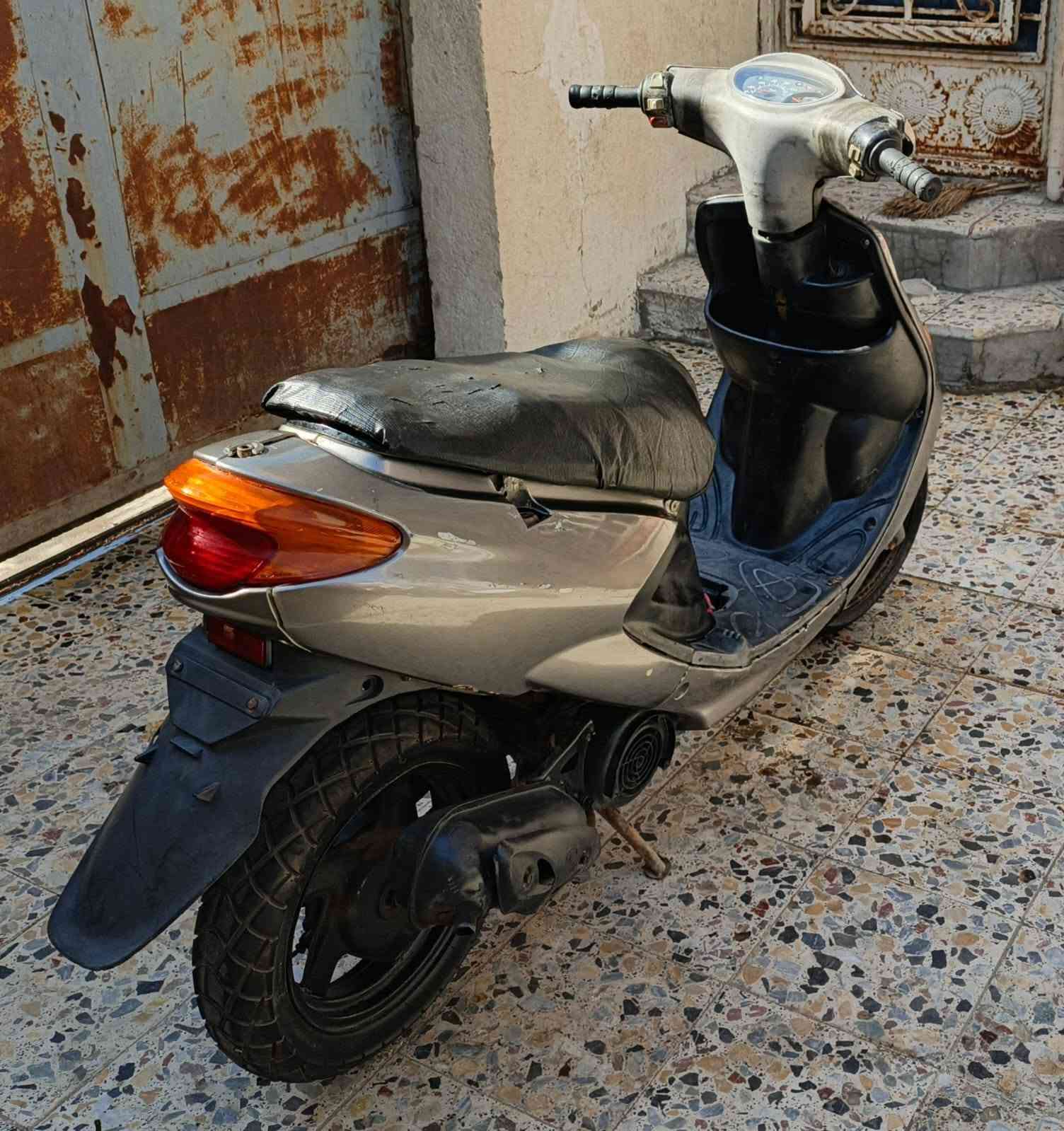 دراجه ياماها اللبيع سعر 175 بيه مجال عنوان ابوخصيب راسل عله هاذ رقم *********** لو ما زنجر
