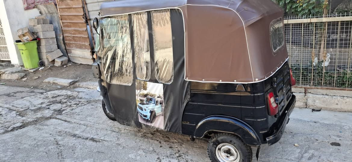 تكتك البيع 2019معمره عام السعر 5ونص وبيها مجال بسيط  ***********
