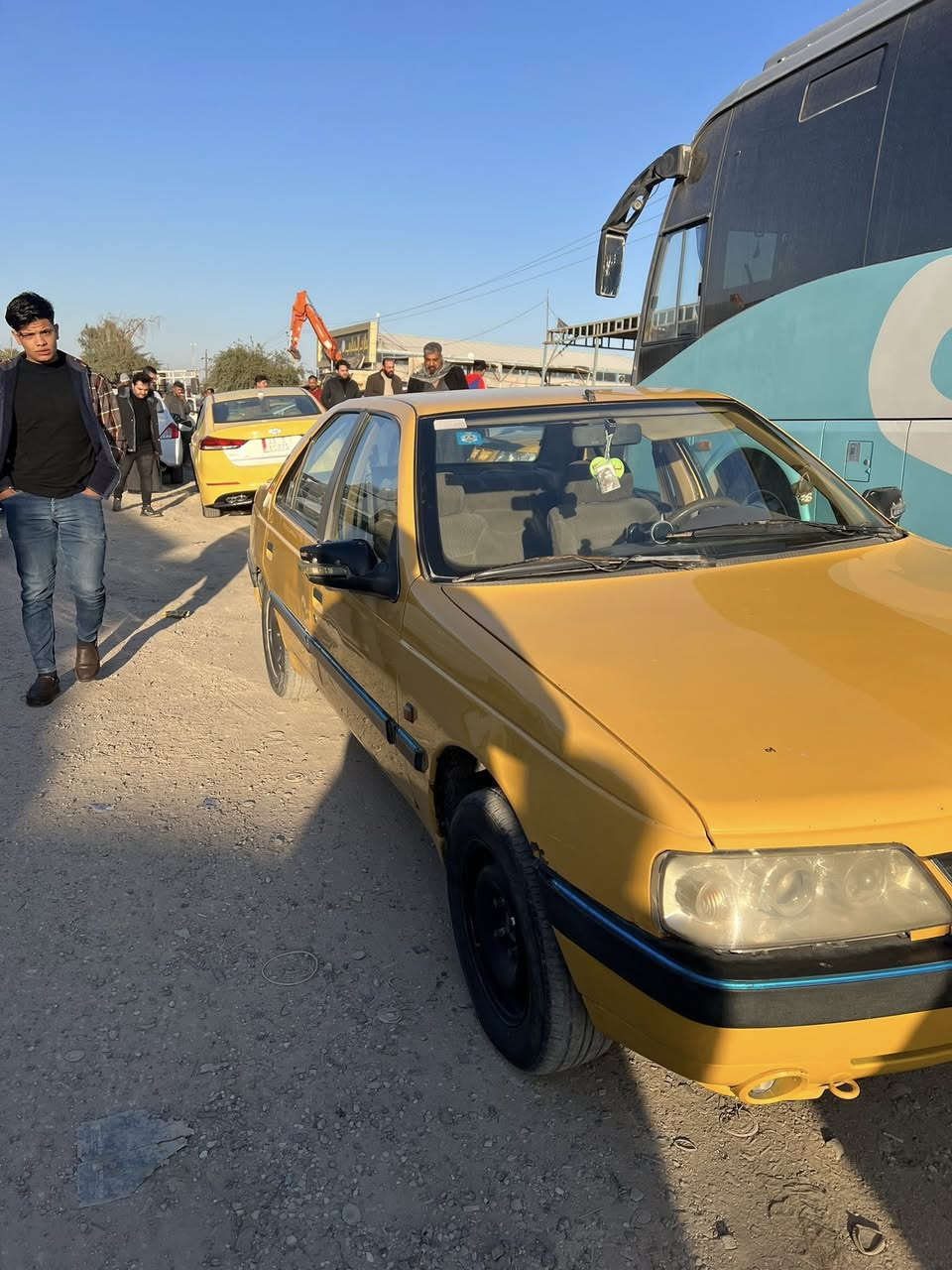 بيجو اكد مديل ٢٠١٦ كفاله من الضربه  مداور ثاني يوم بسمي السياره مصفره هيه وغرامه بيه تنقيص ٣٩ورقه وبيه مجال قليل لتواصل ***********
