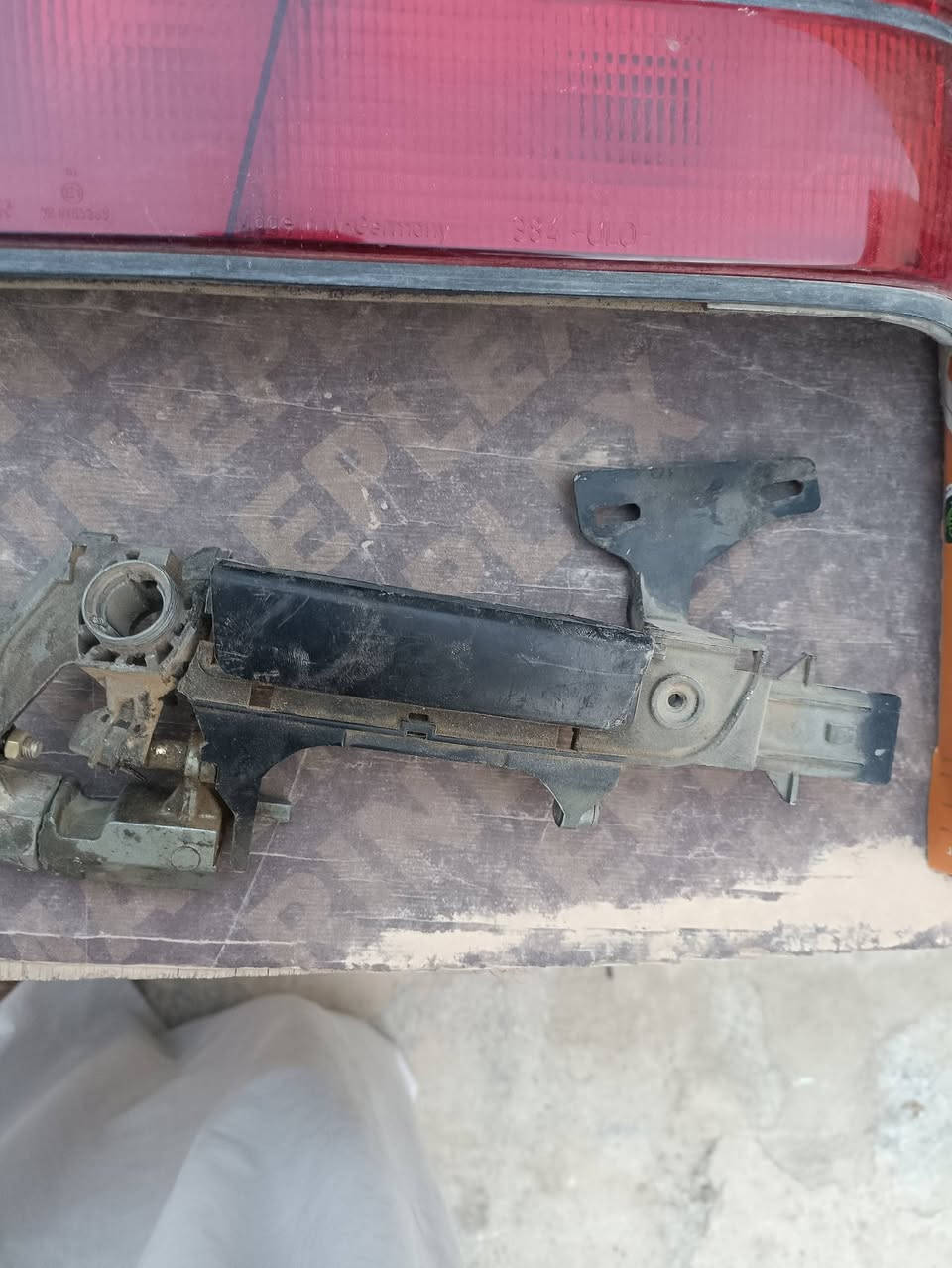 اغراض BMW700 للبيع جديد ومستعمل نظيف يفيد جناية البي ام ابيع شلع ماكو مفرد

بك لايتات الماني ، عطرات لايتات، لايت وجامة لايت جديدة ، بلاجتور مع جامة جديدة ، دبلات خلفية مع اللوي كاملة ، زوج لوي امامي مع دبل ، مروحة تبريد مارسدس ، كلجات مروحة عدد 2 ، واتربم ، زوج اذرع حدادية ، دسكات الماني ، تخم قوايش جديدة ، يدة باب سايق ، دبة ماسحات (مطارة ماء) ، اويل بم ، مسطرة نوزلات كاملة مع الراجع ، طوافة بنزين ، مصفي بنزين جديد ، مسجل مع العطر شغال نظيف ، سلف وداينمو شغالات ، قاعدة ماسحات مع الماطور ، قاعدة كهربائية لرفع وخفض الجام ، هورن طاط ، قطرة دهن ، كتفات تقوية لرفع وخفض الجام
للاتصال :***********
العنوان: كربلاء
