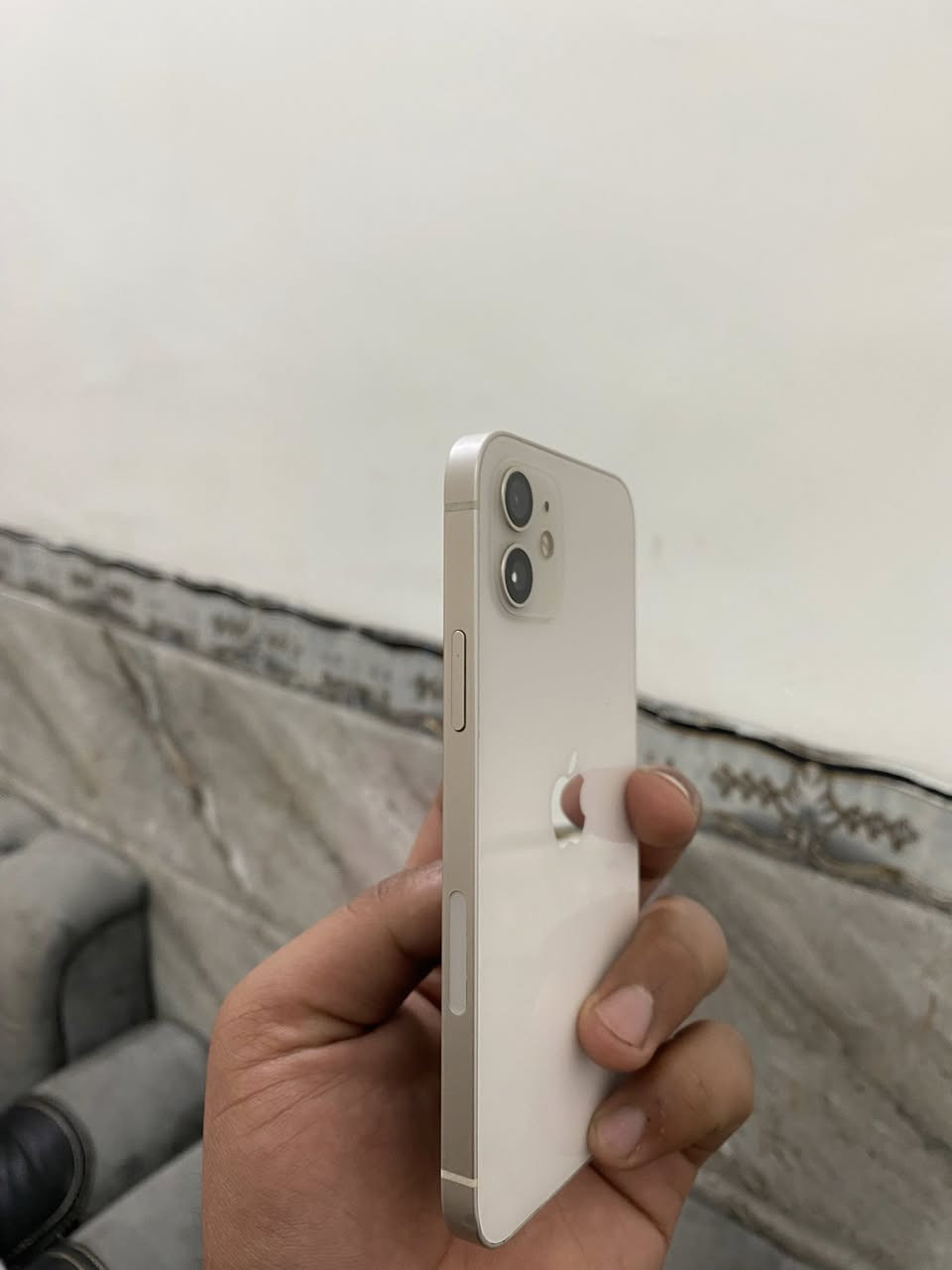 للبيع 12 عادي ذاكره 128 بطاريه 75 الجهاز وتر بروف مكفول فول نضافه كله شغال السعر 375 العنوان بغداد حي النصر رقم الهاتف *********** متواجد خاص واتساب
