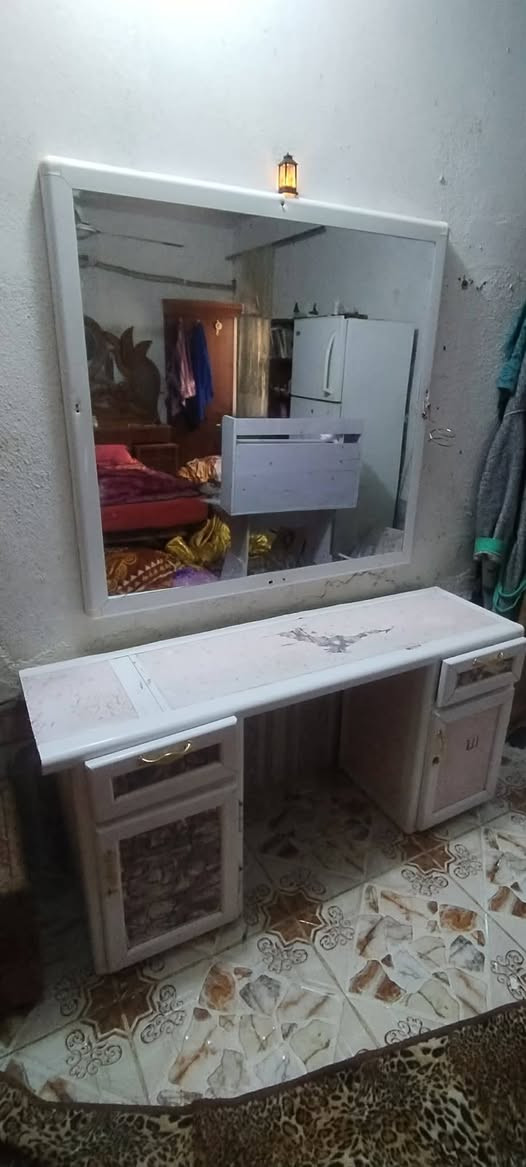 ميز حلاقه ب90 💈 الألمنيوم نضيف متر ونص والمرايه اكثر من متر
سكمته 350 الف بس مستعجل ع البيع


**إذا كنت صاحب هذا الإعلان وتريد حذفه لأي سبب، رجاءا أرسل رسالة إلى الدعم الفني**