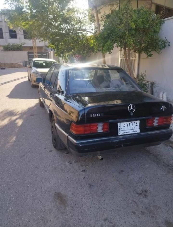 السلام عليكم
190 E مارسدس طيارين
موديل 91 سنوية ب 28 ينتهي و ويا كبون بانزين
مكينة ونجي و كير اوتماتيك 
 مكينة و  كير شرط
 سيارة صبغ عام جمالية
بس جاملغ امامي ضربة شي بسيط
 ما بيها لا شاصي و لا خياس 
قاعدة دبلات سليمة و تايرت 4 جدد و حدادية جديدة
و شرط تبريد و تدفئة 
و سقف سلايد و تحكم كشن كهربائي وقفل مركزي
السعر 50 مجال بسيط
مكانها كركوك طريق بغداد 
للاتصال ***********
