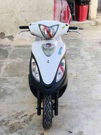 دراجه كامكو v2  رمبه مكفوله صاله سبوع من طلعه من لمعرض سعر 875 وبيه مج...