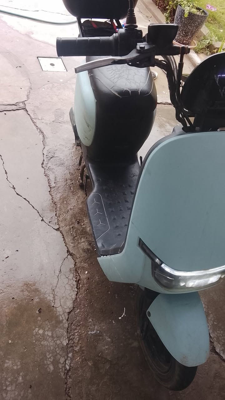 150 قفل. بي قطع واير او وإيرات مال عداد سرعه ا. واير مال شاشه شغال كامل او بي قطع واير يم باتري باتري شرط انطيك 150 قفل ***********
