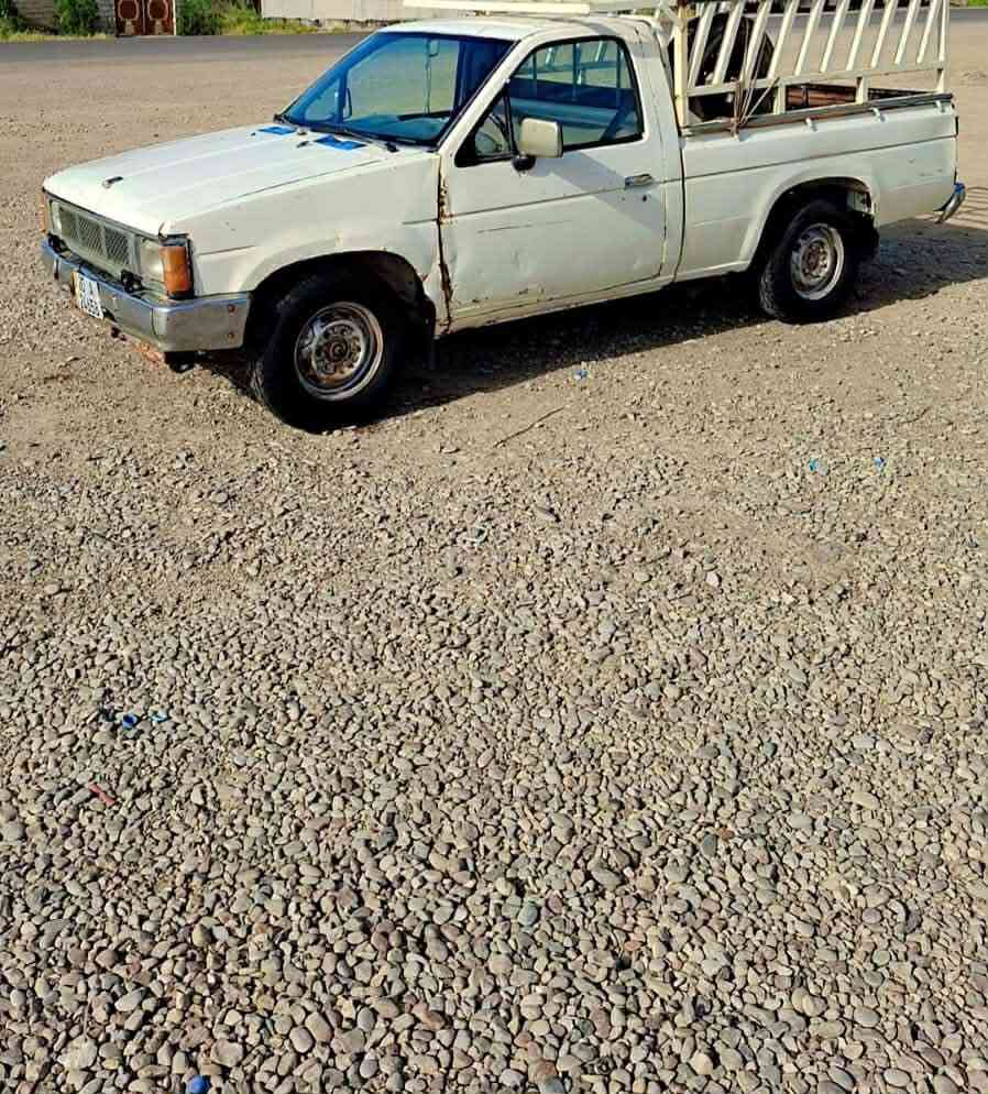 بيكم نيسان موديل ٨٧ 
محرك مال الفين
كير محرك واكسل مكفول 
كشر نضيف 
رقم ديالى نكليزي  جديد
 سنوية بأسمي ل 2029 

السعر 30 وبيها مجال 
للتواصل الاتصال ***********
