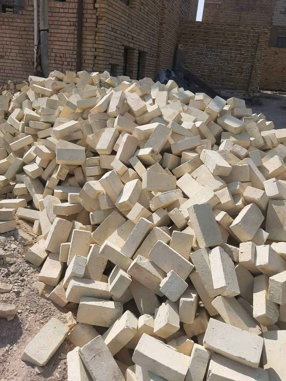 متوفر طابوق القلعة بكل انواعها( نظيف درجة أولى + الاكع)
وكذلك طابوق العمارة بكل انواعها (نظيف درجة أولى +الاكع)
الأسعار مناسبة والتسليم بعد القناعة
# التواصل خاص


**إذا كنت صاحب هذا الإعلان وتريد حذفه لأي سبب، رجاءا أرسل رسالة إلى الدعم الفني**