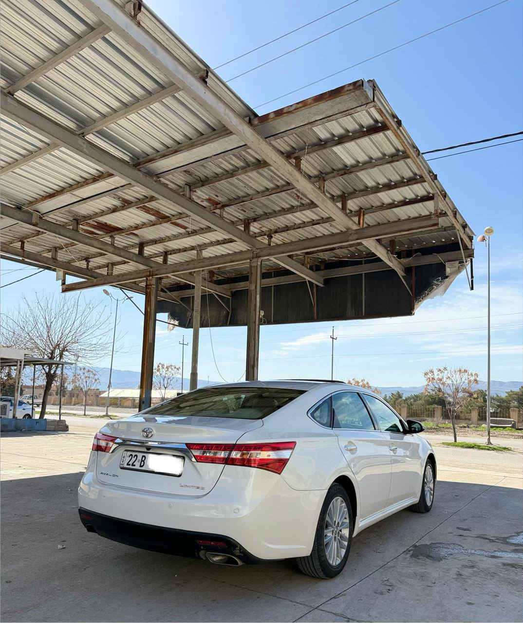 تویوتا اڤڵۆن ٢٠١٣ 
لیمتد فوول
دوو نیو چاملخ پشتەوە هەیە 
خاوێن بی مەسرەف بێ کیشە 
بە ناوی خۆمە فەحس و هەزەو سنەوی نوێیە
*********** شقلاوة, أربيل
