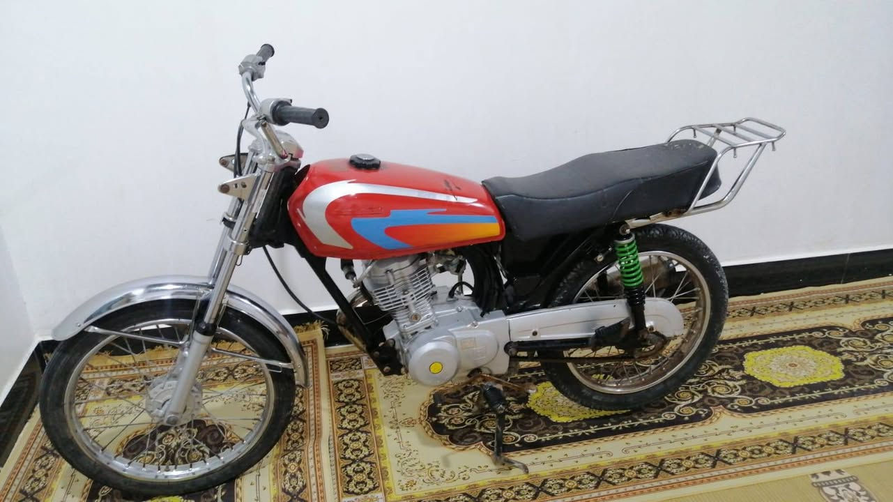 سلام عليكم دراجة نامة البيع ادوات ادوات لسعر 350بهة مجال قليل لمكان قضاء الهارثة ***********
