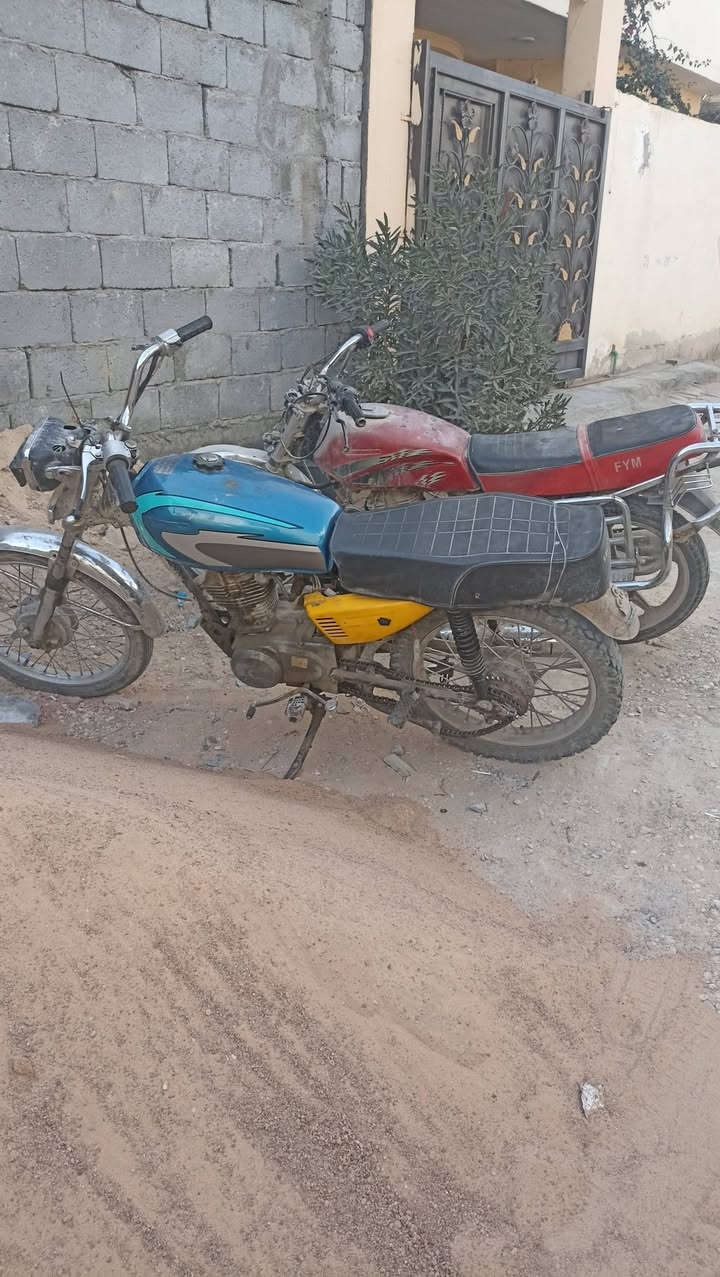 سلام عليكم .عيني شباب دراجه اربعه كير ،ودراجه فيوم ،الدرتجتين اوراق اصوليه ،شلعه وحدا ابسعر 700الف نهايتها  650,,الرقم***********
