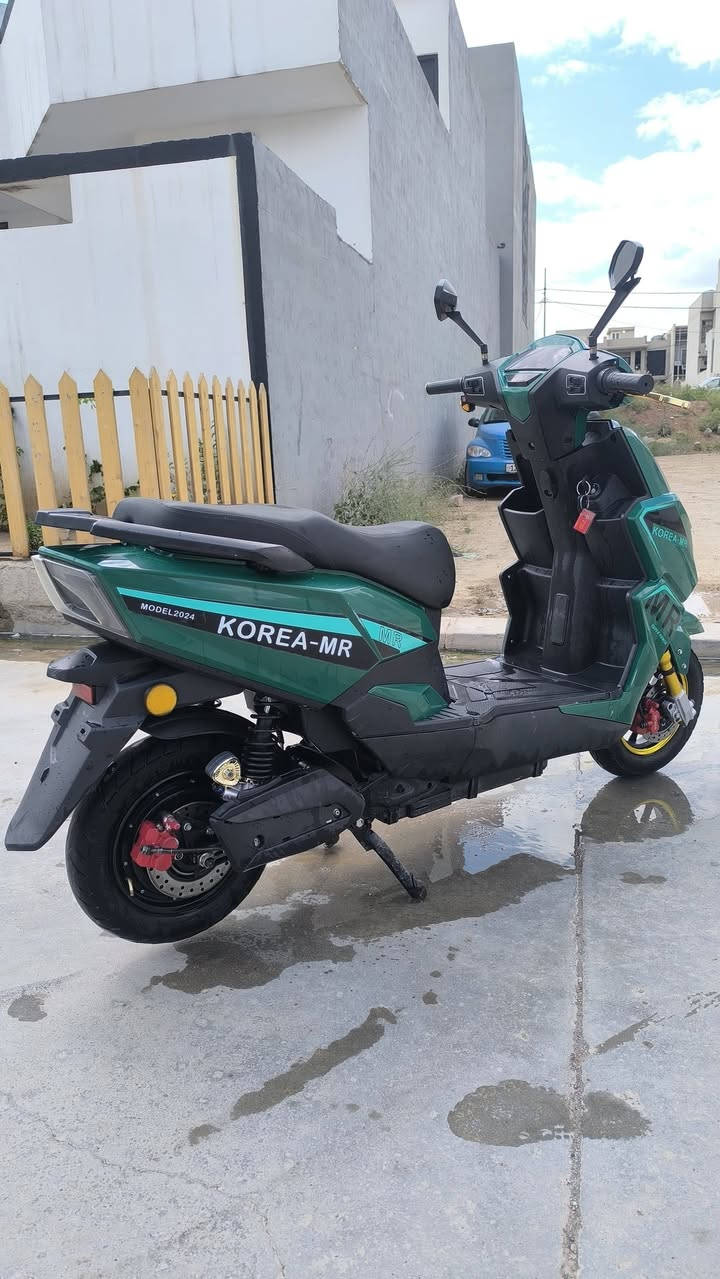 ماطور شحن
ملف وعقل شرط  حيل نضيف 
ملف 2000 
بطاريات 6 شرط فحص 
لايت عالي وناصي  
سرعه 70 حقيقي يقره 99 
يمشيك 50 لي 40  كيلو  حسب سرعه
عنوان موصل ايسر حي الكندي 
سعر 490 بي مجال 
***********
