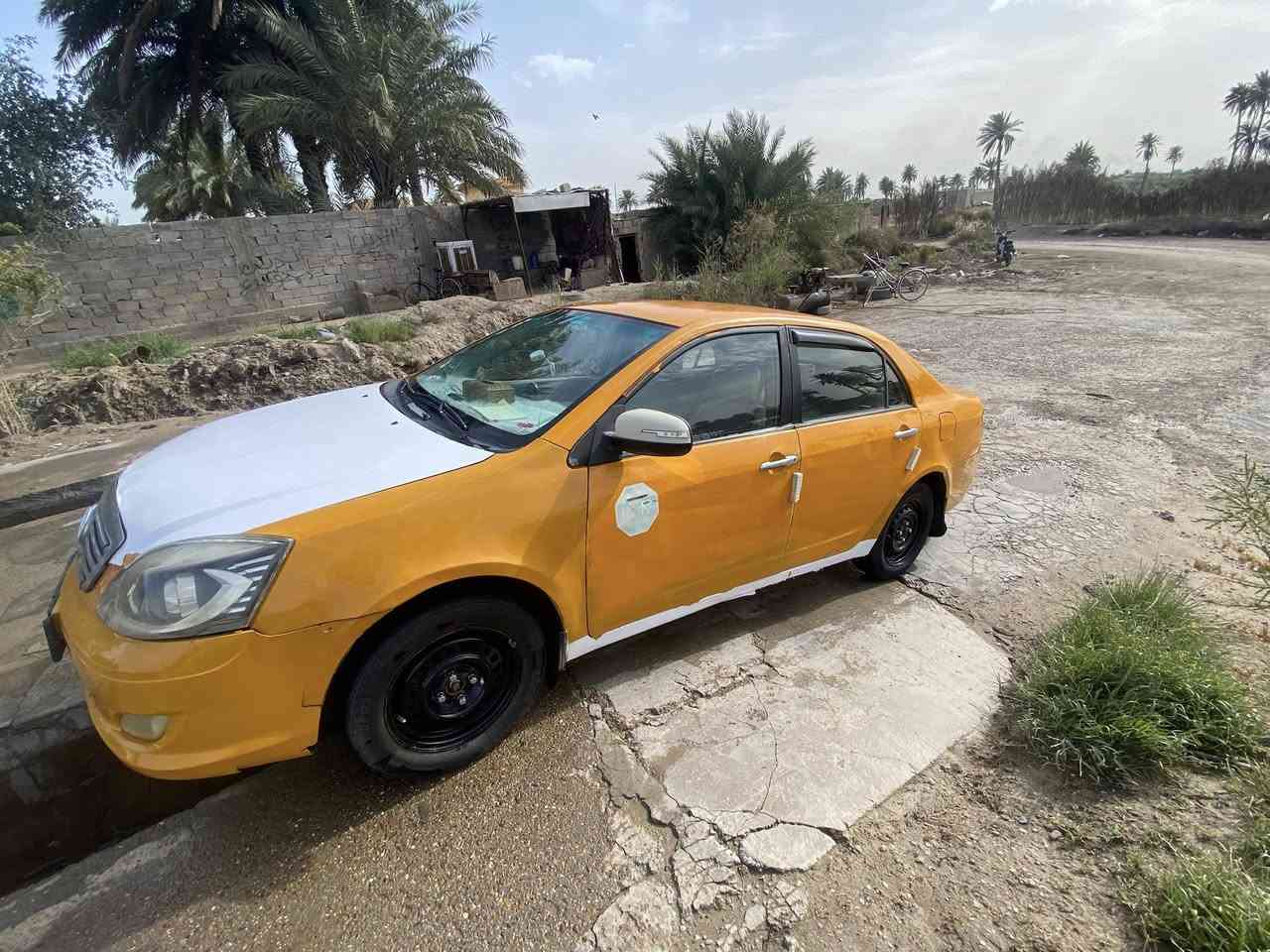 جيلي موبل موديل ١٣كير عادي رقم بغداد انكليزي بسمي تحويل شوكت ماتريد سنويه لل٣١هزه شهر ١٠تنتهي سياره جاهز تاخذه مصفره سعر ٣٥وبيه مجال بسيط مكاني بالل الاسكندرية  
***********
