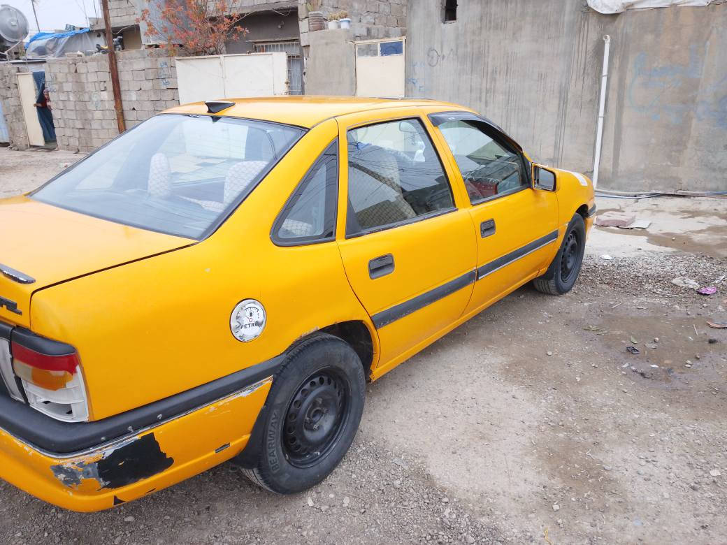 اوبل موديل 1995
السعر 33 وبيهة مجال
سنويه نقل ملكيه 
غرامه مصفره كامل
الرقم *********** كركوك, العراق
