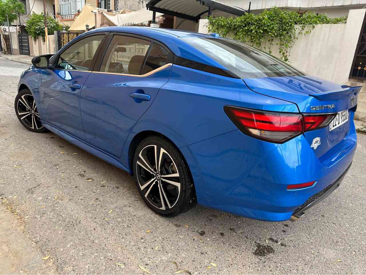 ‏نيسان سنتر sr 2023

بحالة ممتازة جداً، السيارة بعدها بريحة الشركة 🌟

سعر ١٣٠ بي مجال 
✅ 
✅ تبريد كامل (راديترات + مراوح) كلهن بلاديات شركة
✅ وارد أمريكي
✅ رقم أربيل — تحويل فوري ثاني يوم باسم المشتري
✅￼ قطعتين جاملغ وباب
✅ الهزّة وفحص جديد
✅ السنوية لغاية 2030
✅ حجر البيئة بلادي

🔹 المواصفات:
• محرك 2000 المرغوب
• تشغيل بصمة الابواب بصمه 
• رادار أمامي / خلفي / جانبي
• قيادة ذاتية + تحديد مسار
• شاشة iPad تدعم Apple CarPlay
• كاميرا خلفية دوّارة
• حساسات خلفية
• تحكم بالستيرن من الجهتين
• كروز سرعه
• سايد بريك بالرجل
• وباقي المواصفات المعروفة
‏رقم تلفون *********** كركوك, العراق
