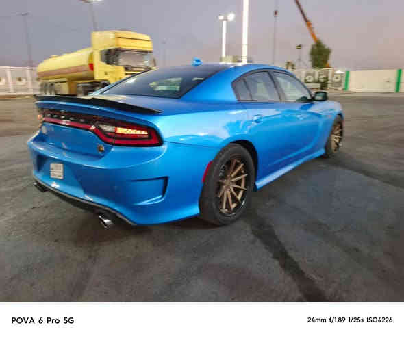 دودج جارجر سكات باك 
2023 
محرك 6.4 
8 سلندر 
اللون بحري
المواصفات (حساسات خلفية ودوران كشنات حضن تشغيل عن بعد تدفئة وتبريد شغالات
دواخل نضيفه ايرباك جديد بلادي رجع )
حادثها  به امريكا
بجم ٣ قطع بنيد جملاغات اماميه دعمتها غير مصنفه ماشيه 7 ألف كيلو متر محرك وكير سليمات جدد ما بيهن أي ضرر السعر 200 مو سعرها بس محتاج وريد ابيعها العنوان بغداد لا تعبني وتعبك المو شراي لا يجي رقم واتساب ***********
