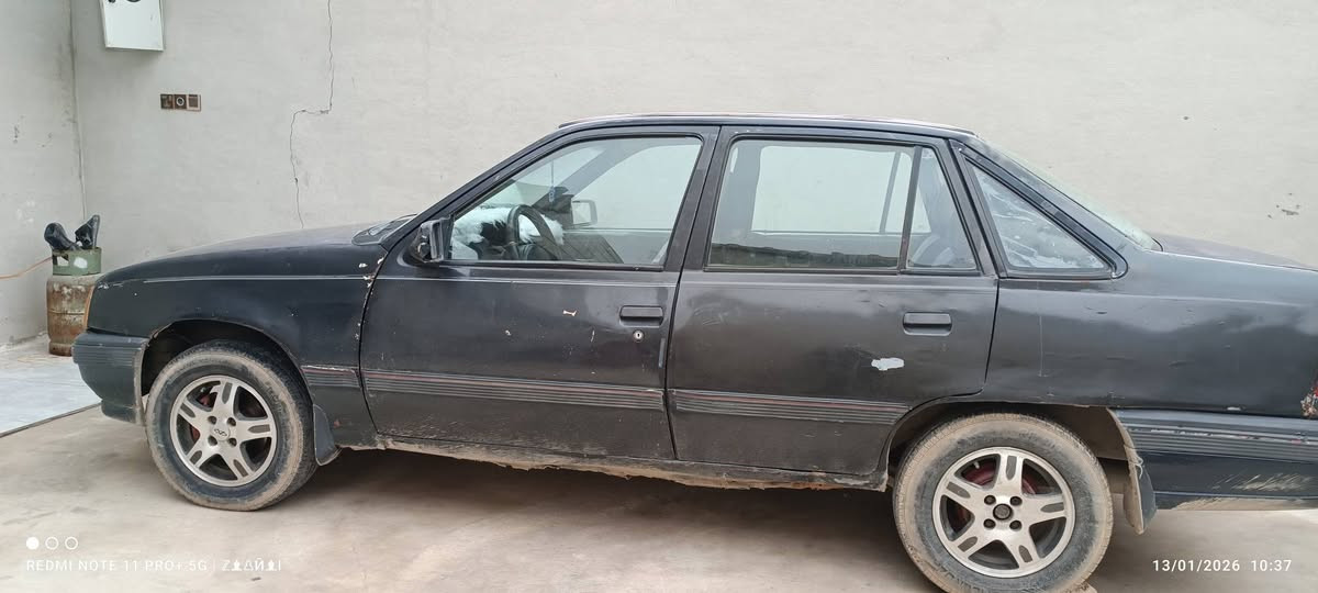 اوبل كاديت حجم 16. موديل1991 

محرك كير  شاصي شرط
رقم نينوئ 12 وكاله تحويل وبيها كابون
سعر 27 بي مجال
***********
***********
مكاني تلعفر
