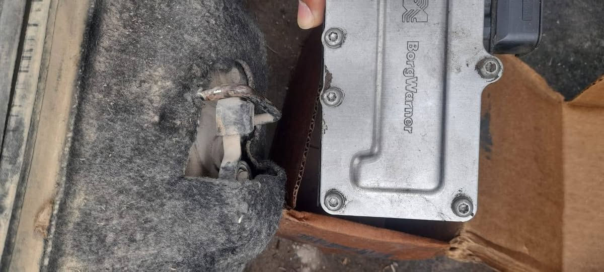 السلام عليكم
غراض دوج افنجر للبيع
طابوكه كير اربع نمر ٢٤٠٠
داينمو + سلف
***********
