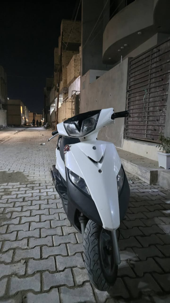 سلام عليكم دراجه ثعلب للبيع دراجه كامله مكمله 
مكفوله من كلشي 
تخم تاير جديد 
كهربائيات كلها شغاله 
الدراجه خير من الله اي نقص مابيها مكاني بغداد / الشعله 
الرقم / ***********
