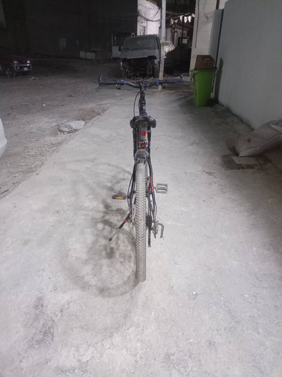 بايسكل رياضي ماركة WOUG 
بايسكل جبلي كير 7 سرع & 3 حلقات
يأتي مع البايسكل:
ضوء ليزري متعدد المهام(هورن بصوت عالي&تحذير سرقة&ضوء بثلاث أنماط)
دبلات ثنين& جنطه دبل

نقوصات البايسكل:
بريك ورا نقص&واير بريك ورا
البريك الأمامي شغال وكافي بالغرض

سعر البايسكل:      120الف دينار عراقي وبي مجال
للتواصل      ʚ *********** ɞ
☜ واتساب ☜  رصيد ☞
