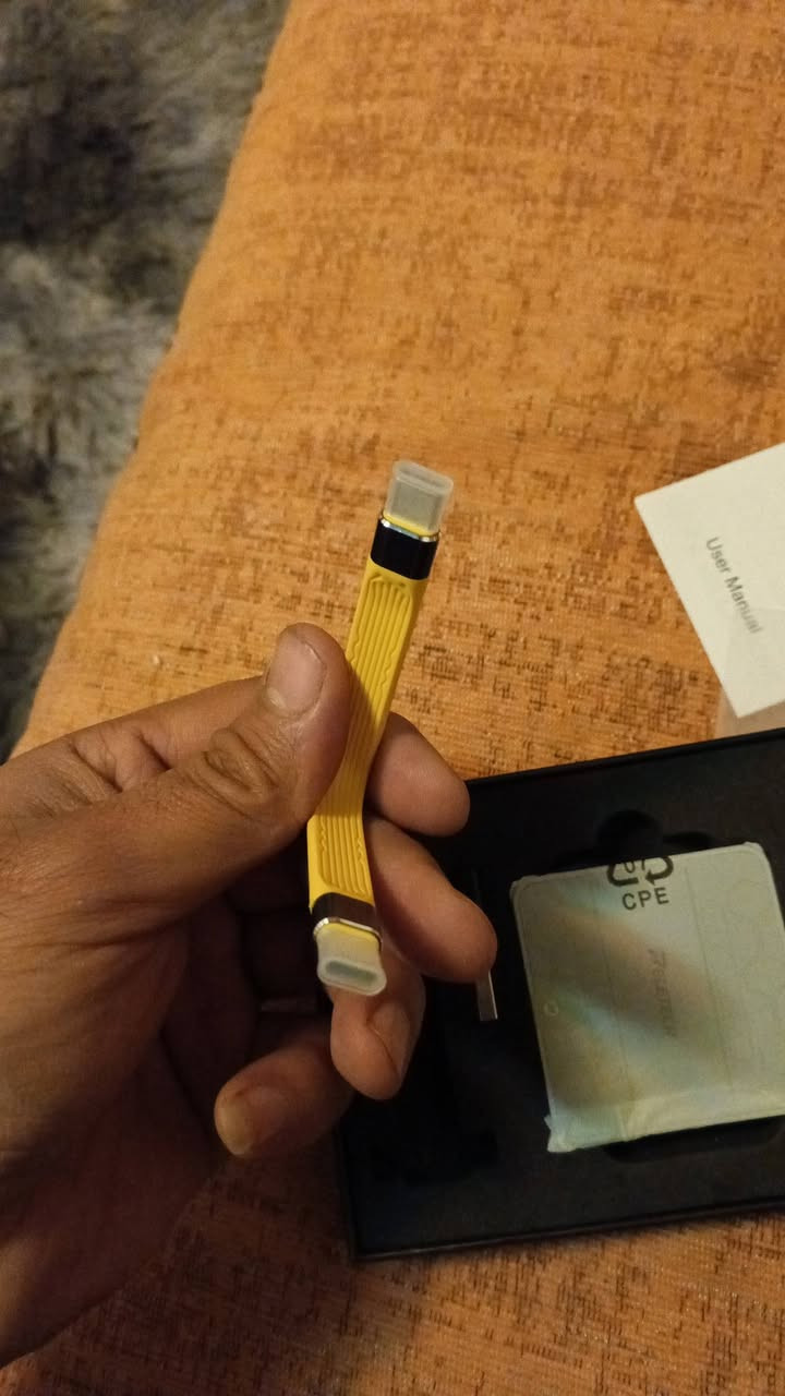 هذا محرك أقراص صلب خارجي من نوع Reletech Elite9 Series SSD. 

جهاز تخزين احترافي محسن للتصوير الفوتوغرافي.

متوافق مع أجهزة الكمبيوتر المحمولة والأجهزة اللوحية والهواتف الذكية وأجهزة التلفزيون.

يتميز بسرعات قراءة وكتابة تصل إلى 2000 ميجابايت/ثانية.

يستخدم تقنية 3D NAND TLC للتخزين.

تصميم متين ومحمول مع تحكم حراري فريد.

السعر 125 الف 
***********
