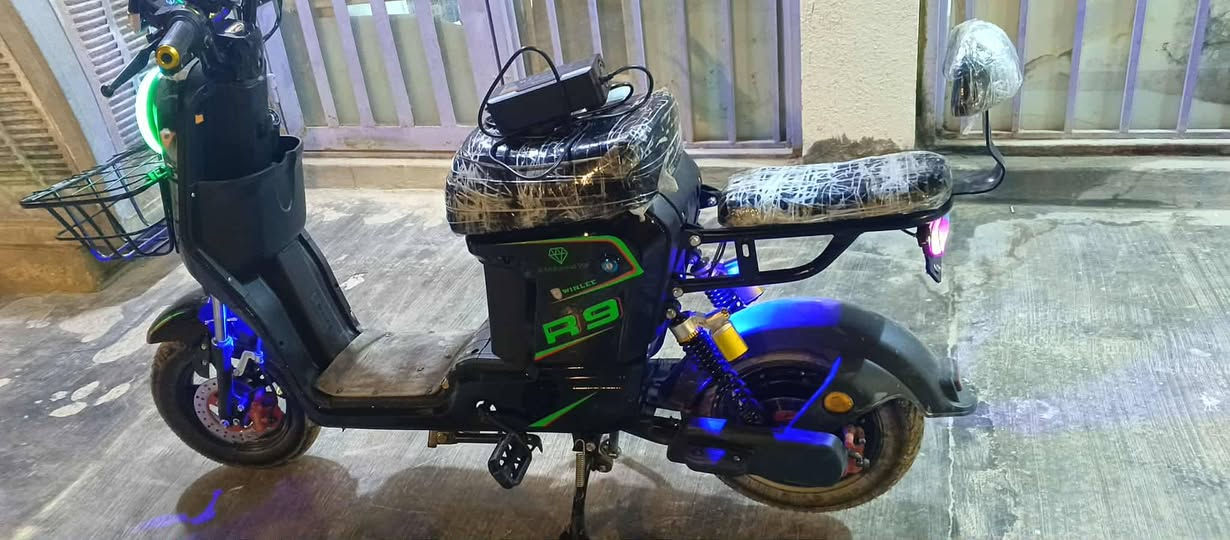 ماطور شحن للبيع صار شهر من اخذته يرهم اقصاط ويرهم نقد ***********
