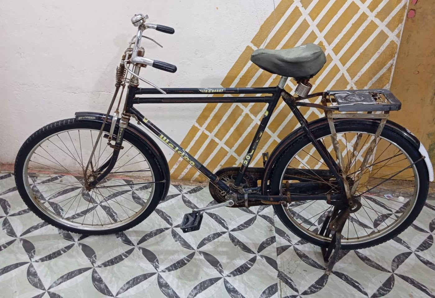 متاح بايسكل بالون هيرو الهندي الحجم 26  نضيف كلش السعر ٧٥ مكاني الحيانيه الرابعه المستطيل***********
