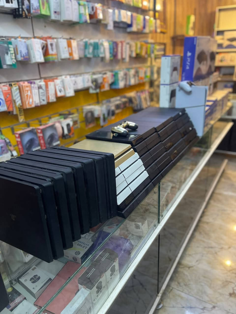 السلام عليكم حبايب
وجبة جديدة ps4+ ps5
وباسعار تنافسية جدا
واكيد ما ننسة طلاب الثالث وطلاب السادس
الهم خصم خاص + الهدايا 🎁
اجهزة ع ضمان 
متوفر الاون لاين + المهكر 
ديالى بعقوبة بهرز 
***********
