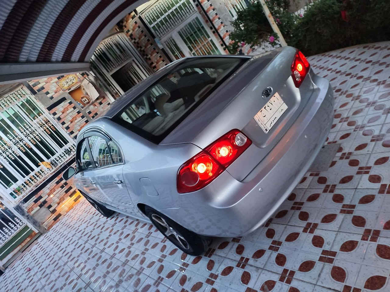 السلام عليكم ورحمة الله وبركاته
كيا أوبتيما موديل 2008 خليجي سياره جاهزه 

محرك كير حداديه جدد.       حجم المحرك (2000)

 تبريد ثلج تخم تاير جديده سياره كامله مابيها نقص 

صبغ احزام اثر شخوط وبيها ضربه بسيطه بالدور مال الجاملغ الخلفي 

رقم بغداد الماني سنويه مجدده مشروع وطني 

السعر 88 وبيها مجال 

للاستفسار الاتصال على الرقم التالي 

***********.
