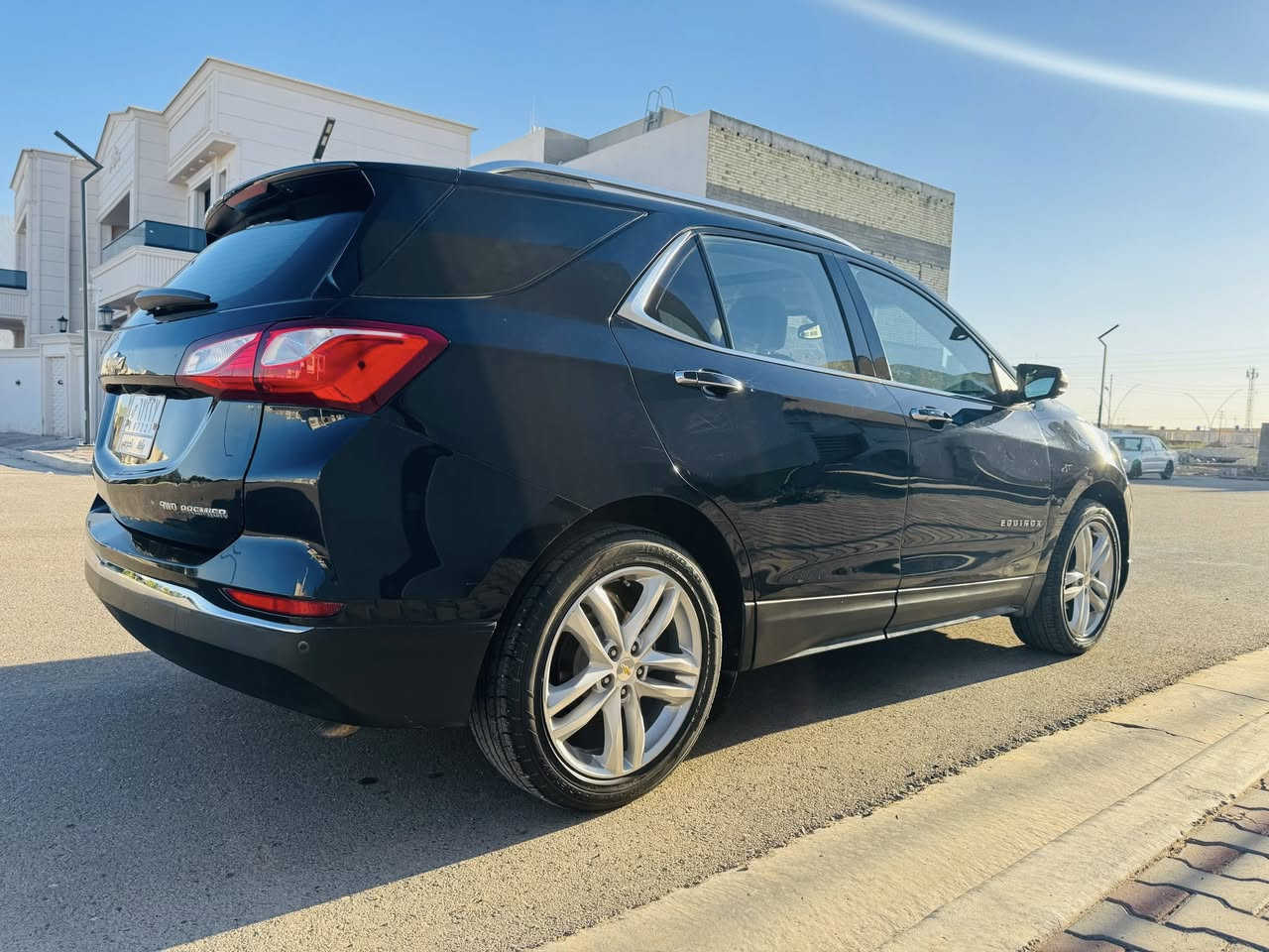 أيكونيكس موديل ٢١ كامل المواصفات،فئة بريمير، ماشية اكثر من ٩٠ الف كيلو متر ، حادثها چاملغ سايق مع بونيد (شطح خارجي) مبدلات ، وجاملغ خلفي جهة السايق حار، وبيها مكانات بارد ، السيارة أمامك وكل شي موجود داخل الصور، اني جناي واخذتها ماشية ٥٠٠٠ كيلو ، صارلها عندي اكثر من ثلاث سنوات وسافرت بيها عدة دول، وتقدر تشوف سفراتها ضمن منشورات المجموعة، ما بخلت عليها ولا بشيء، من زيت المحرك وحدادة صدر وتايرات وبطارية، وافضل شيء موجود أخليلها، وما بيها نقص شي، وكل شي بيها راح أخبرك عنها ولا أخبي عنك شيء ، گير ومحرك مو مفتوحات، زيت الگير غيرته، والصيانة كاملة والحمدلله، والسعر ١٦٠ علما أنها مكلفتني بحدود دفترين
والسيارة بإسمي ومكانها الفلوجة وحياك الله تعال شوفها 
ورقم التواصل وفيه واتس آب 
‭+٩٦٤ ٧٨٥ ٤٦٢ ٠٨٦٢‬


**إذا كنت صاحب هذا الإعلان وتريد حذفه لأي سبب، رجاءا أرسل رسالة إلى الدعم الفني**