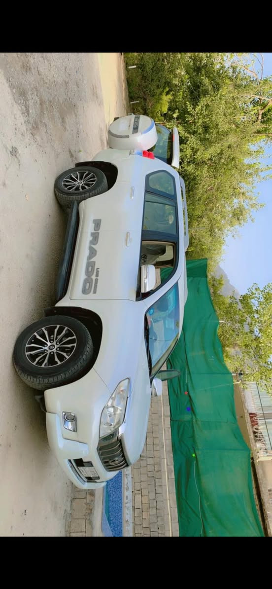 سلام عليكم برادو موديل13 كويتي فول واحد على واحد كفاله عامه المكان بغداد التواصل ‭0770 656 9865‬
