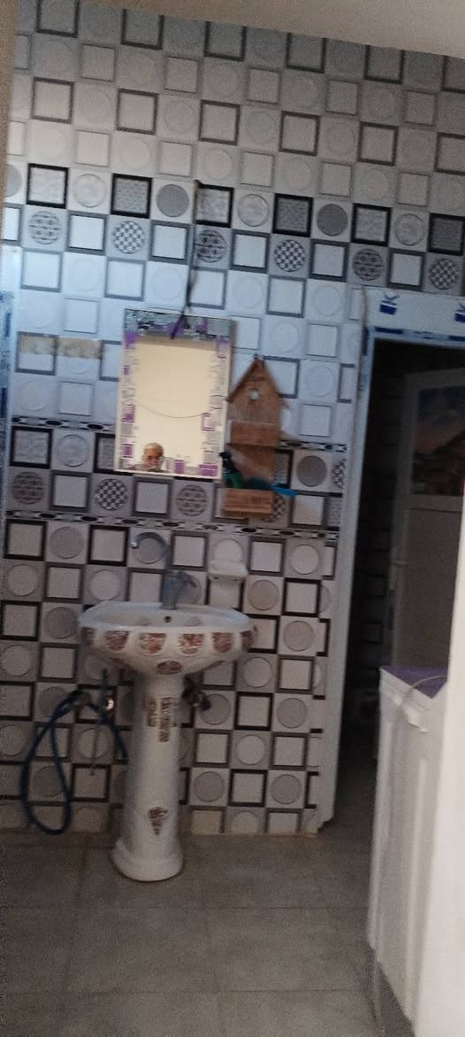 *********** طريق الدغاره فول خدمات المساحه 1450+فظله عله طول البيت 600 متر
