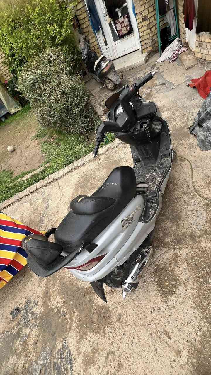 لبيع  فقط السعر 300 نقص باتري فقط  المكان الحمزة الغربي


**إذا كنت صاحب هذا الإعلان وتريد حذفه لأي سبب، رجاءا أرسل رسالة إلى الدعم الفني**