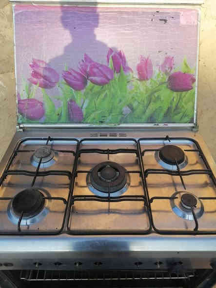 السلام عليكم  للبيع  طباخ شغال  سعر  125 بي مجال هـ ***********
