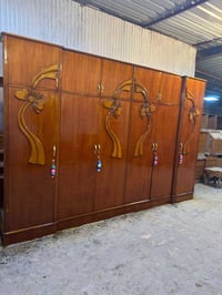 غرفة خشب • نظافة ٩٥٪ • لامين الثانية