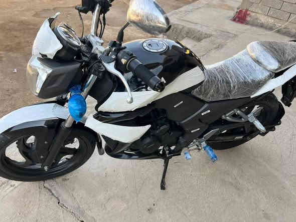 السلام عليكم
ماطور سايم بطحة ياباني مال رمبه موديل ٢٢ بدون اوراق فقط مكاتبه محرك ٢٥٠ كير ٦ نمره يجي نوزل مو كابريتر الماطور نضيف برغي ما مفتوح بي وين ميعجبك افحصه السعر مليون و ٥٠٠ الف العنوان الرمادي للأستفسار الاتصال على الرقم
***********
